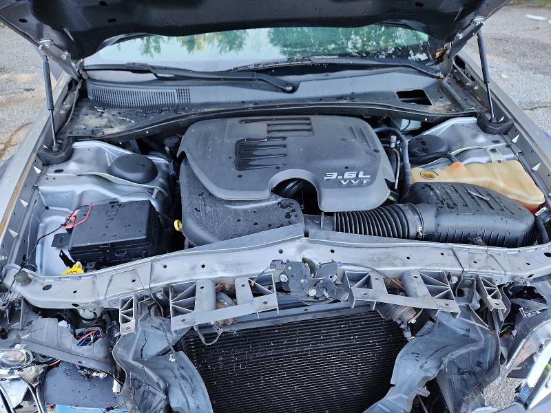 Photo 11 from auction – 2017 CHRYSLER 300C with VIN 2C3CCAEG9HH610085
