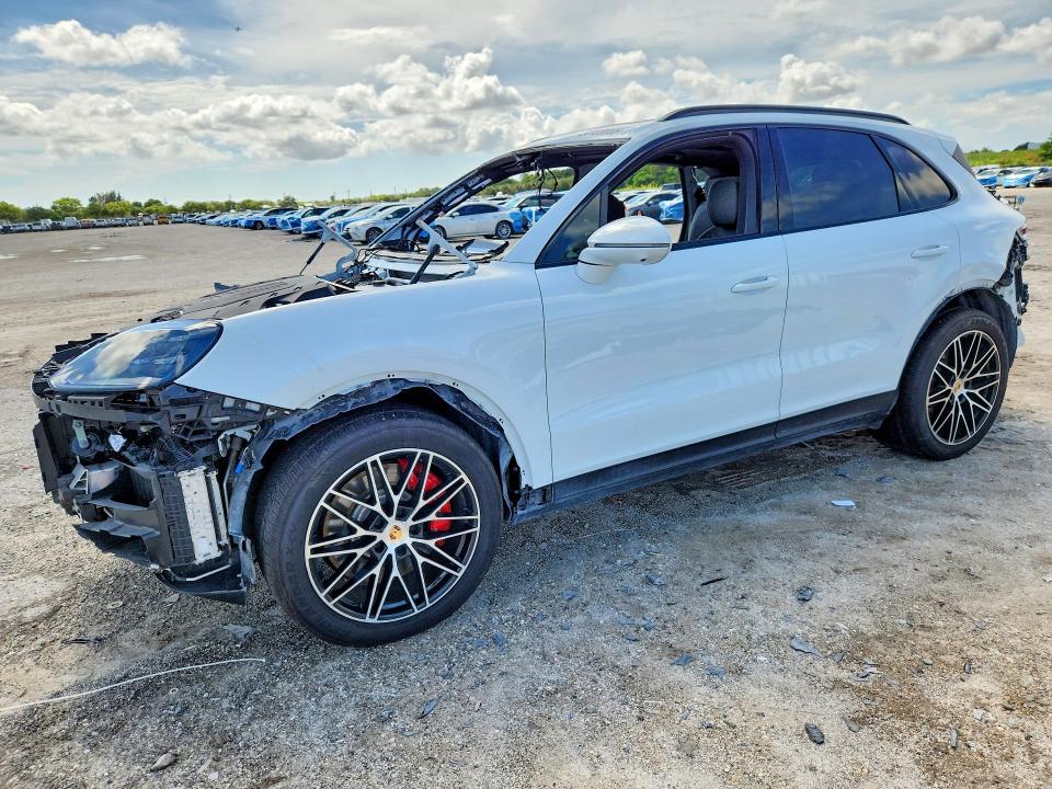 2024 PORSCHE CAYENNE - Търг №57120086