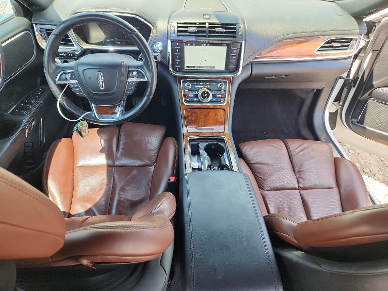 Photo 8 from auction – 2017 LINCOLN CONTINENTAL with VIN 1LN6L9NP1H5605716