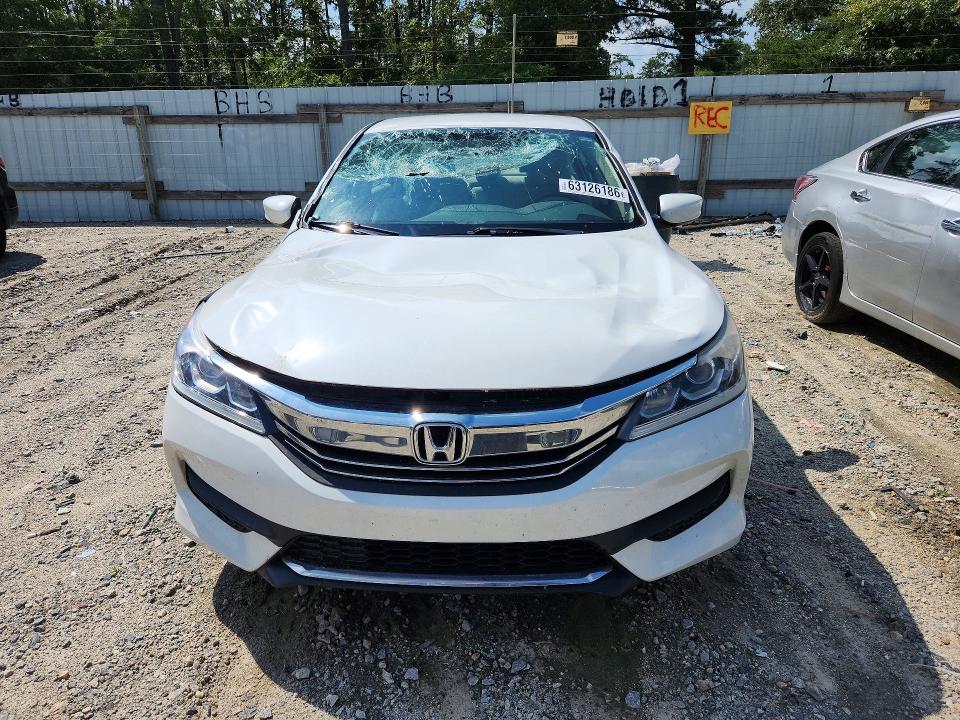 Photo 5 from auction – 2017 HONDA ACCORD with VIN 1HGCR2F34HA111142