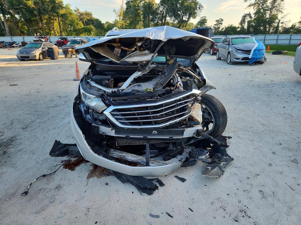Photo 5 from auction – 2018 CHEVROLET EQUINOX with VIN 2GNAXMEV5J6132909