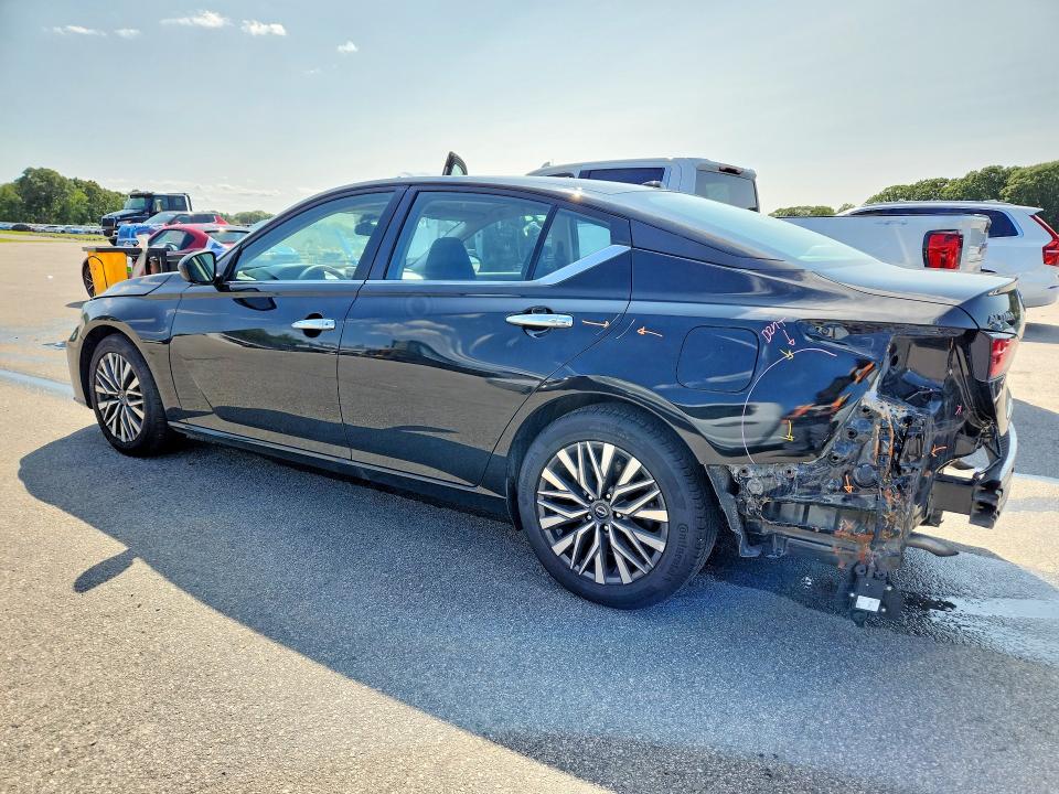 Photo 2 from auction – 2025 NISSAN ALTIMA with VIN 1N4BL4DV3SN384624