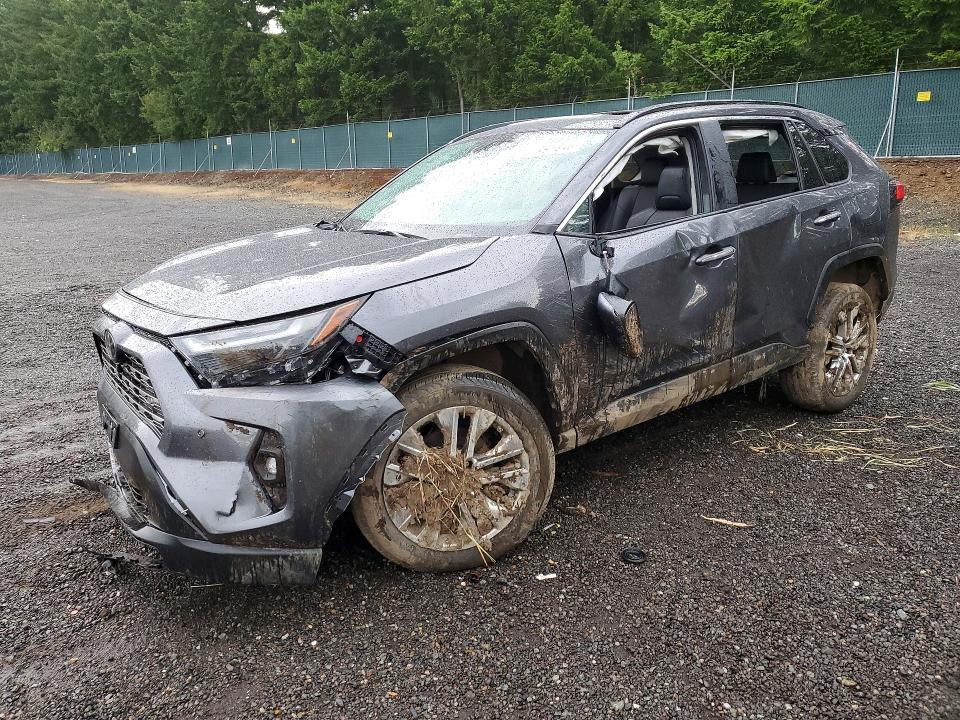 TOYOTA RAV4 2024 with VIN 2T3N1RFV0RC451563 - Photo from auction