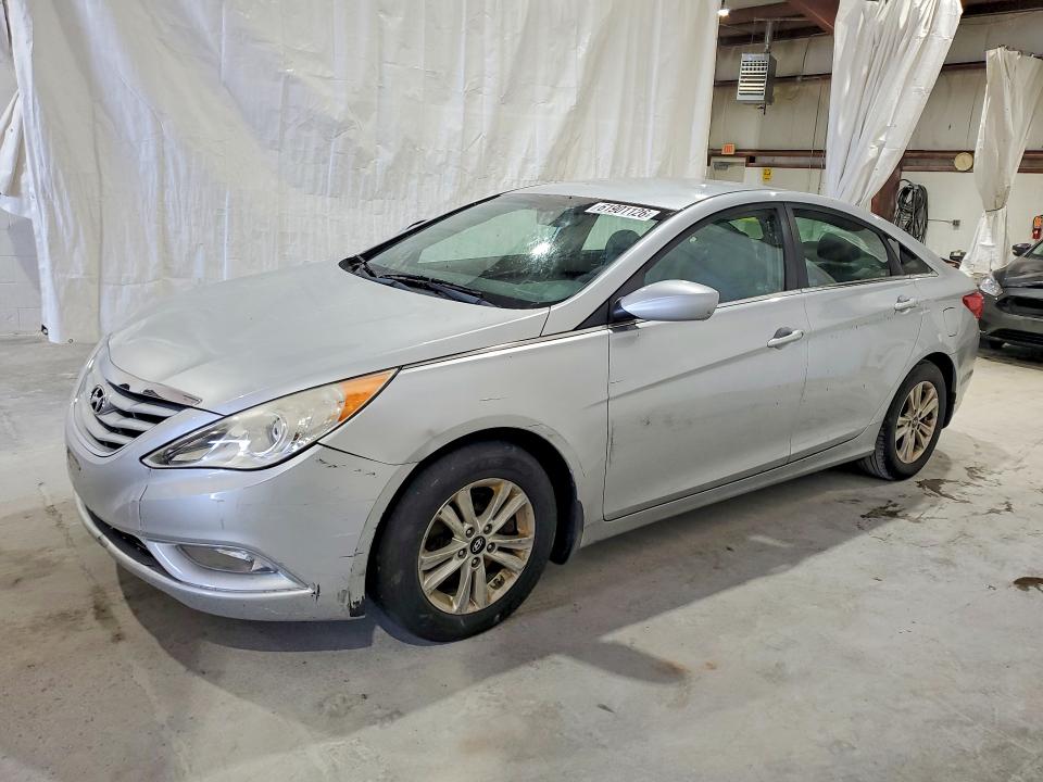 HYUNDAI SONATA 2013 with VIN 5NPEB4AC4DH656355 - Photo from auction