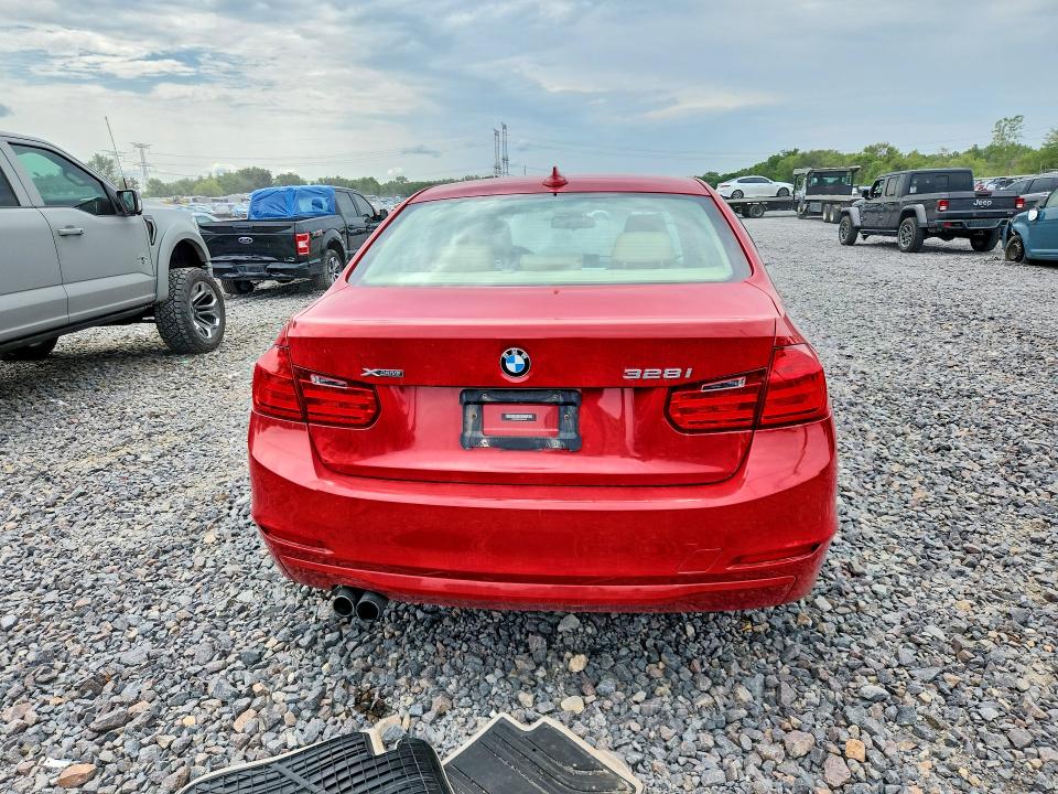 Photo 6 from auction – 2013 BMW 328 with VIN WBA3B3C54DJ810471