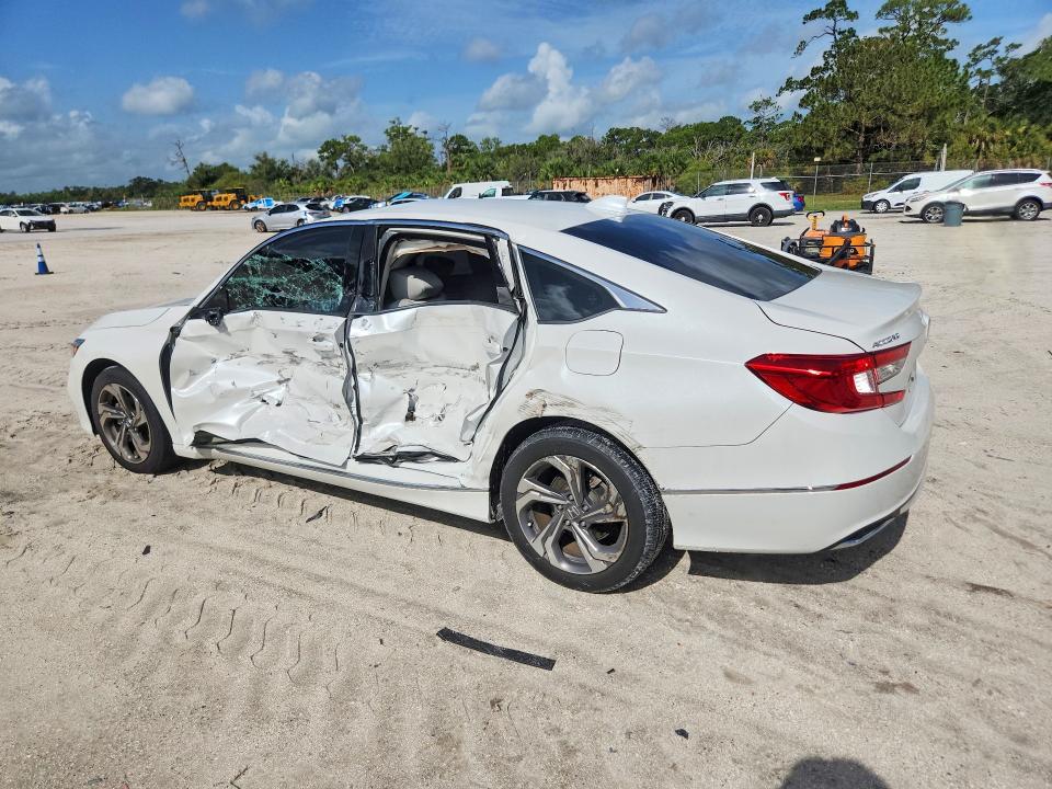 Снимка 2 от търг – 2020 HONDA ACCORD с VIN 1HGCV1F46LA129732