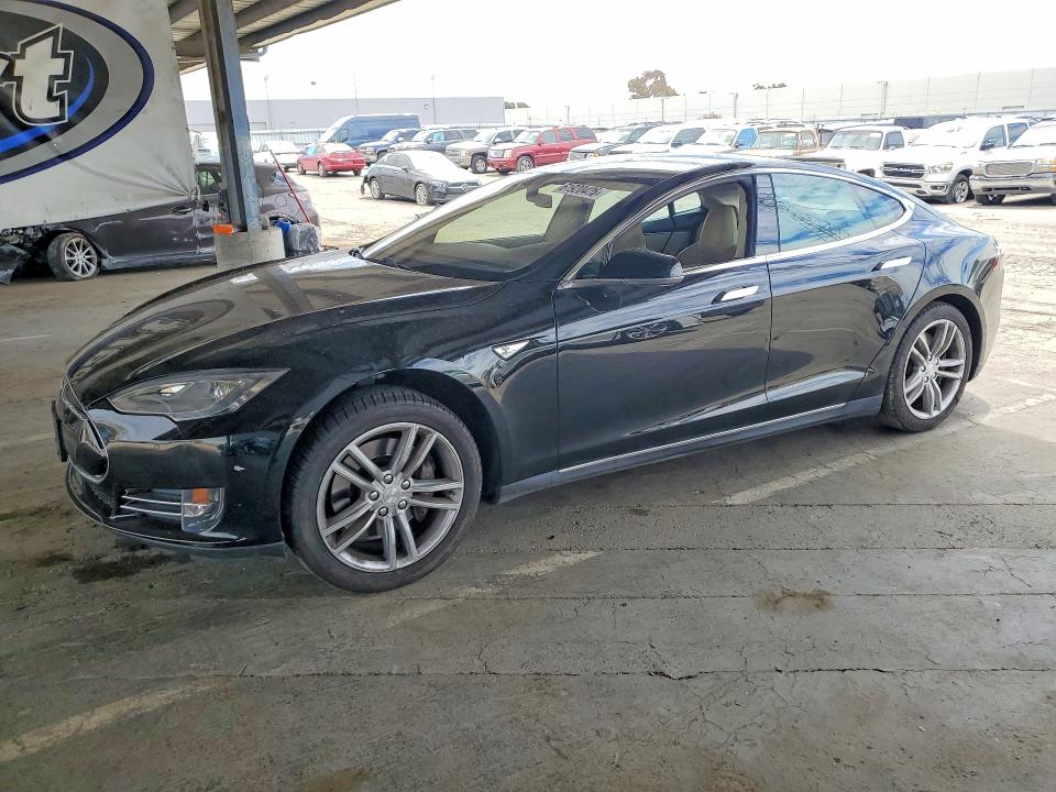 TESLA MODEL S 2014 with VIN 5YJSA1H18EFP35648 - Photo from auction