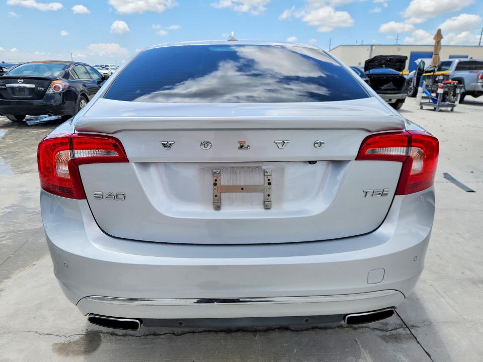 Photo 6 from auction – 2017 VOLVO S60 with VIN LYV402HM4HB126963