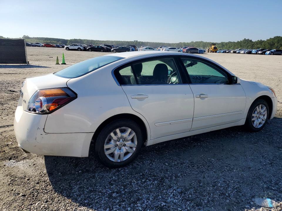Photo 3 from auction – 2011 NISSAN ALTIMA with VIN 1N4AL2AP0BN408786