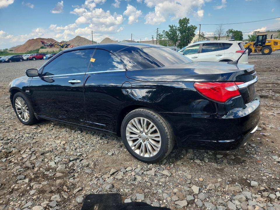 Photo 2 from auction – 2013 CHRYSLER 200 with VIN 1C3BCBFG1DN685011