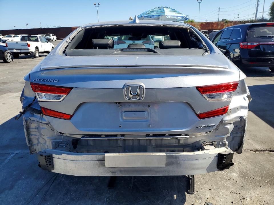 Photo 6 from auction – 2020 HONDA ACCORD with VIN 1HGCV1F32LA080469