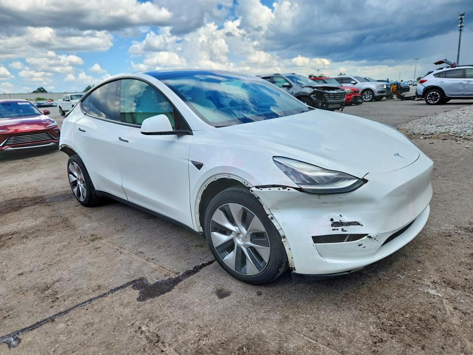 Photo 4 from auction – 2021 TESLA MODEL Y with VIN 5YJYGDEE9MF303005