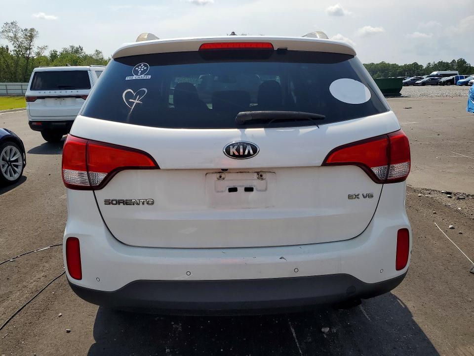 Photo 6 from auction – 2015 KIA SORENTO with VIN 5XYKU4A75FG576203
