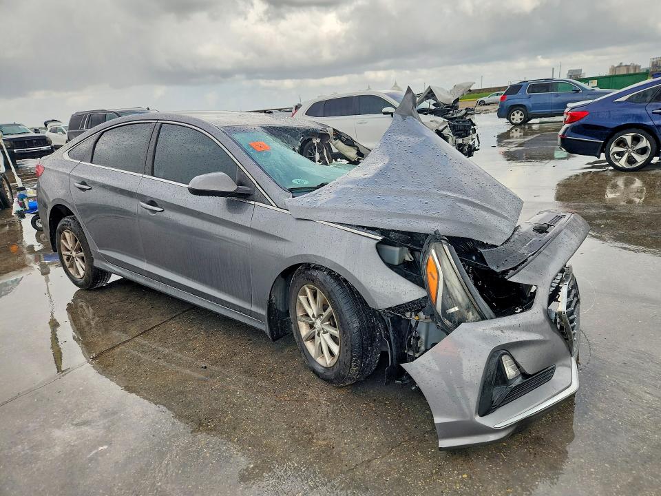 Photo 4 from auction – 2019 HYUNDAI SONATA with VIN 5NPE24AF2KH787727