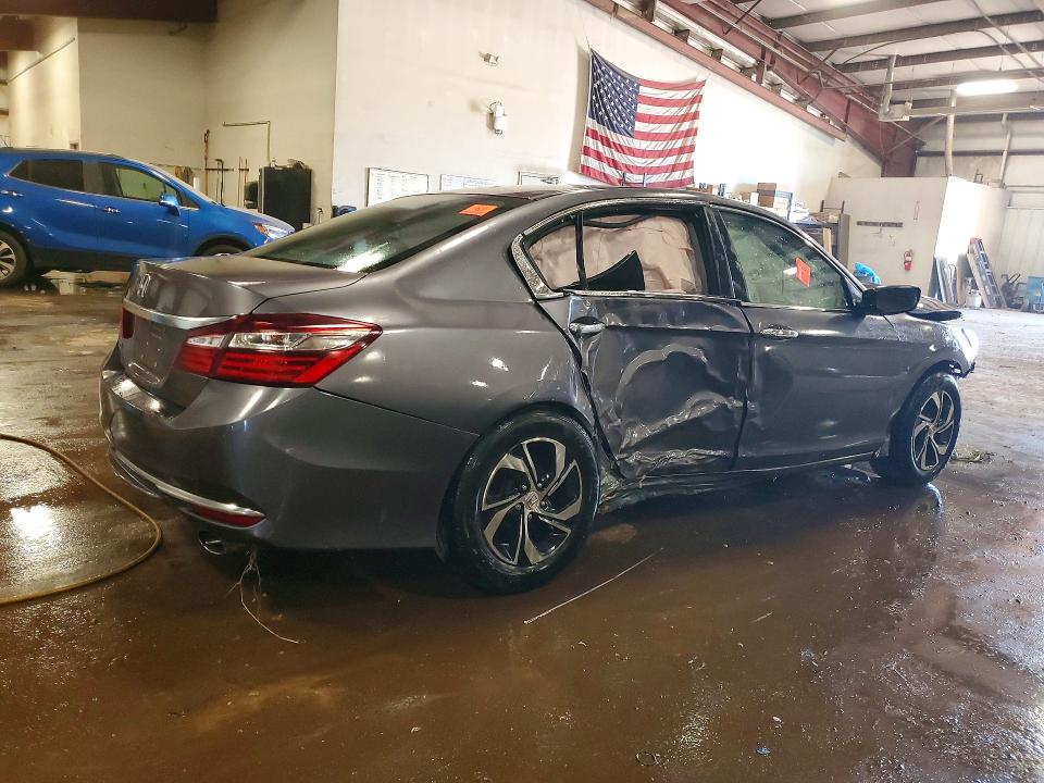 Photo 3 from auction – 2017 HONDA ACCORD with VIN 1HGCR2F35HA162293