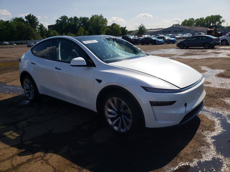 Photo 4 from auction – 2026 TESLA MODEL Y with VIN 7SAYGDEE1TA387447