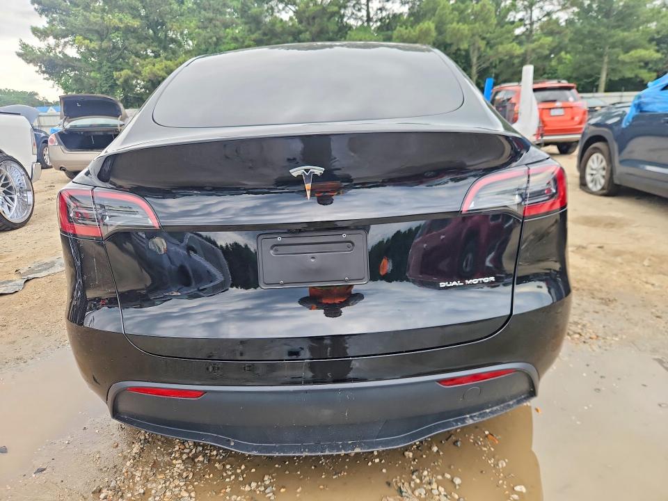 Photo 6 from auction – 2025 TESLA MODEL Y with VIN 7SAYGDEE7SF300927