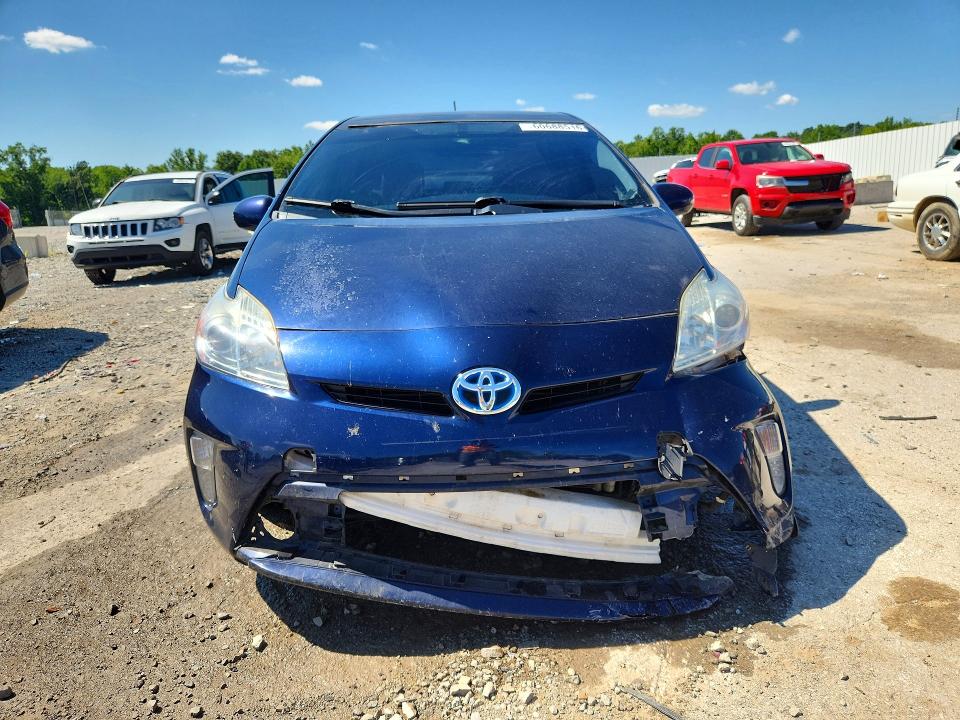 Photo 5 from auction – 2013 TOYOTA PRIUS with VIN JTDKN3DU6D1615998