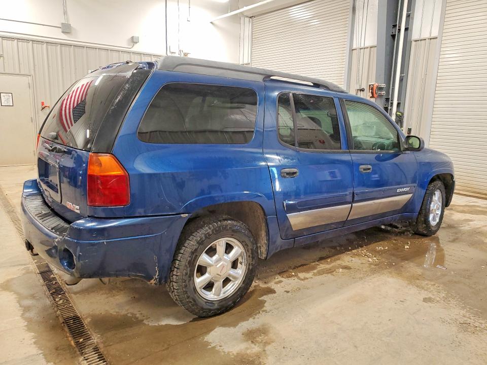 Photo 3 from auction – 2005 GMC ENVOY with VIN 1GKET16S756128854