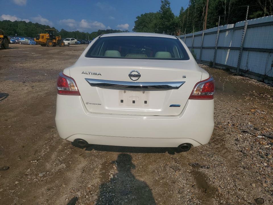 Photo 6 from auction – 2013 NISSAN ALTIMA with VIN 1N4AL3AP0DN571074