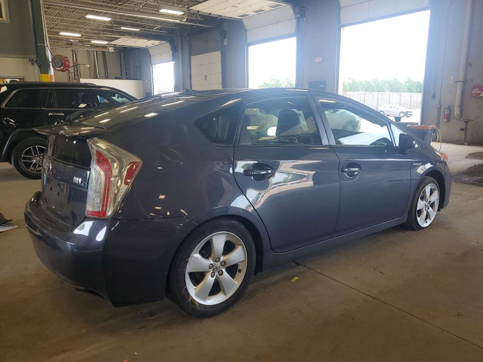 Photo 3 from auction – 2015 TOYOTA PRIUS with VIN JTDKN3DU4F1980148