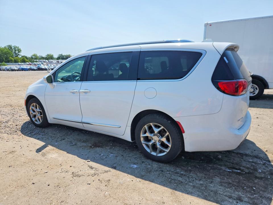 Photo 2 from auction – 2019 CHRYSLER PACIFICA with VIN 2C4RC1GG2KR627556