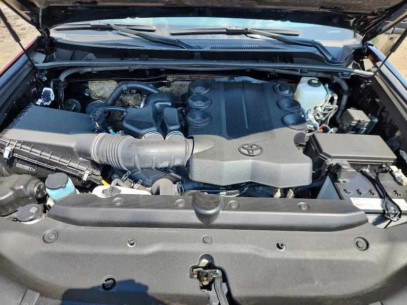 Photo 12 from auction – 2024 TOYOTA 4RUNNER with VIN JTEMU5JRXR6300389