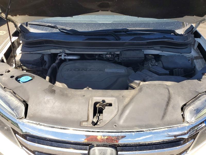 Photo 12 from auction – 2017 HONDA PILOT with VIN 5FNYF6H90HB082655
