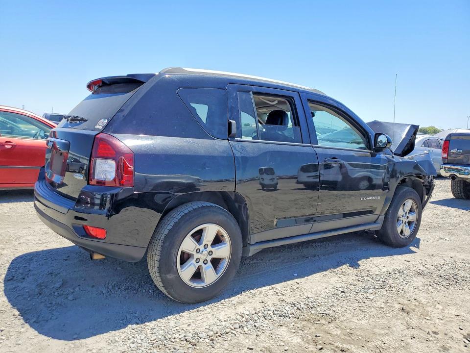 Photo 3 from auction – 2016 JEEP COMPASS LATITUDE with VIN 1C4NJCEAXGD665982