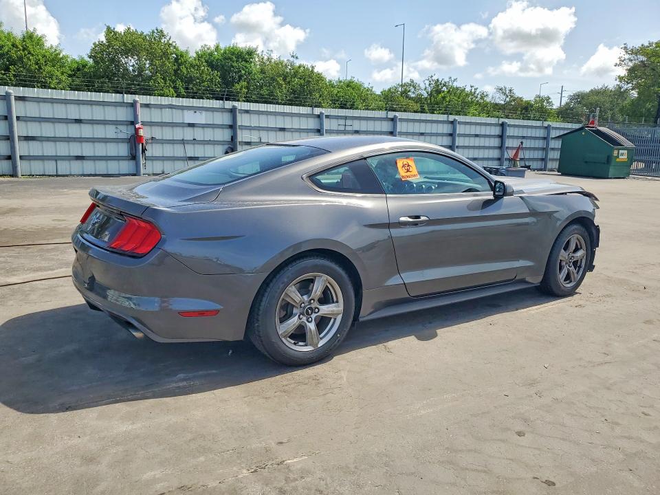Photo 3 from auction – 2017 FORD MUSTANG with VIN 1FA6P8AM3H5202373