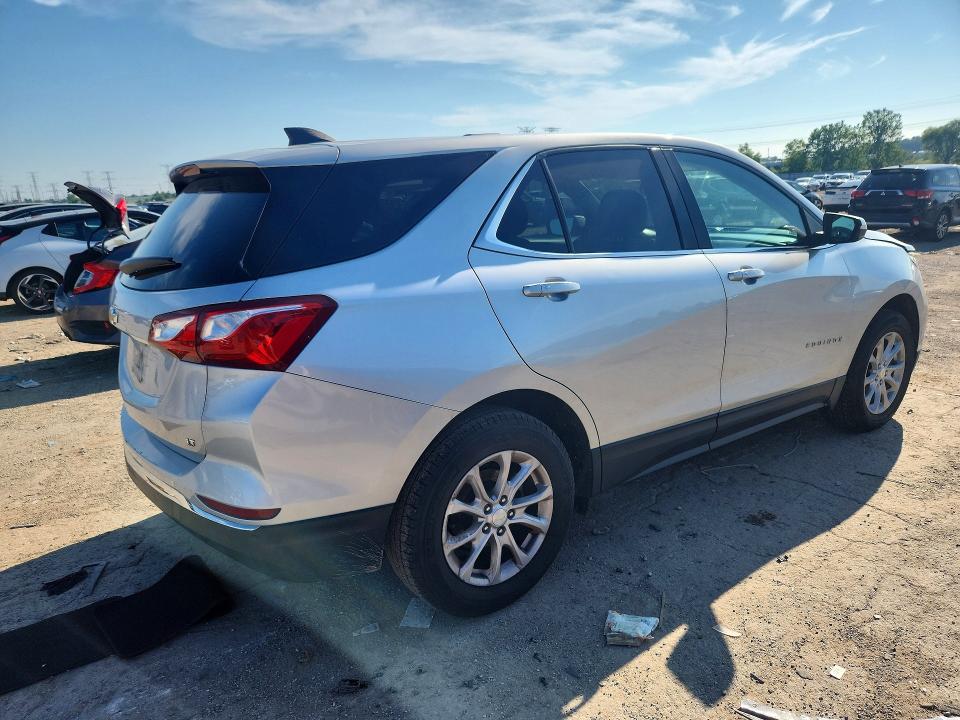 Photo 3 from auction – 2018 CHEVROLET EQUINOX with VIN 3GNAXJEV6JS578308