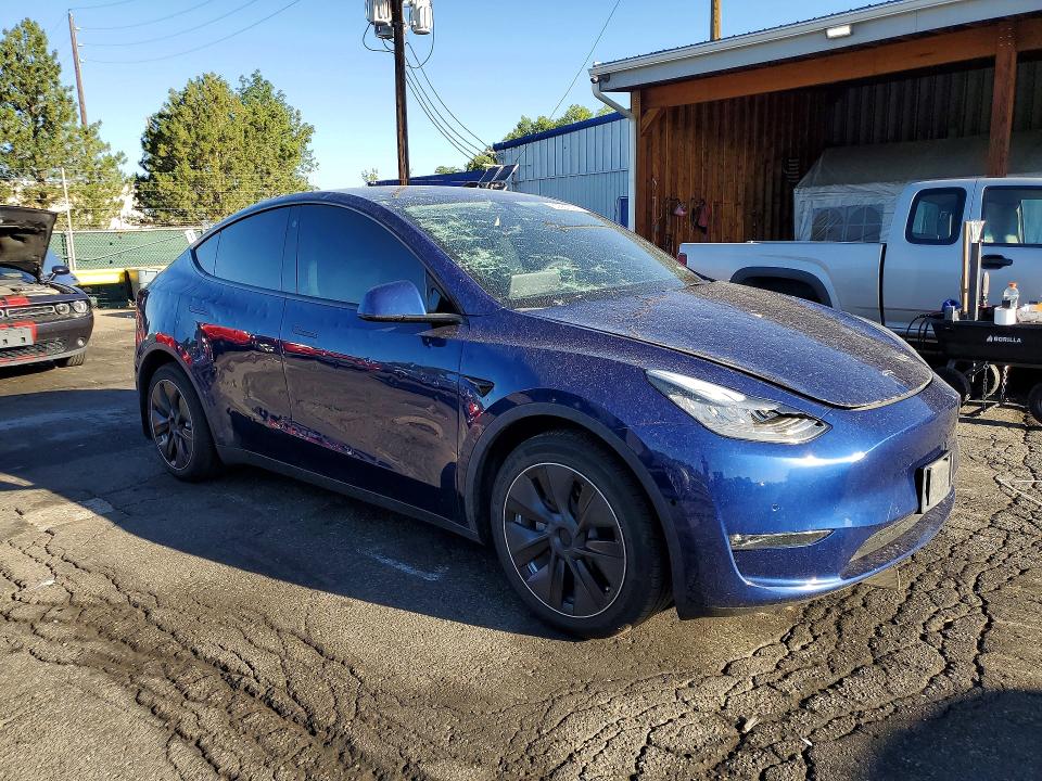 Photo 4 from auction – 2021 TESLA MODEL Y with VIN 5YJYGDEE7MF302192