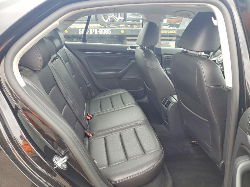 Photo 10 from auction – 2010 VOLKSWAGEN JETTA with VIN 3VWRJ7AJ4AM019473