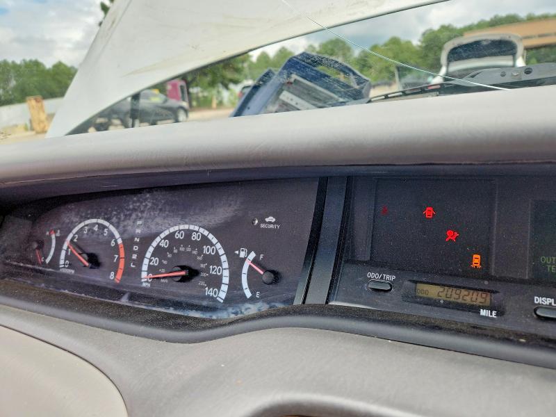 Photo 9 from auction – 2002 TOYOTA AVALON with VIN 4T1BF28B52U254805