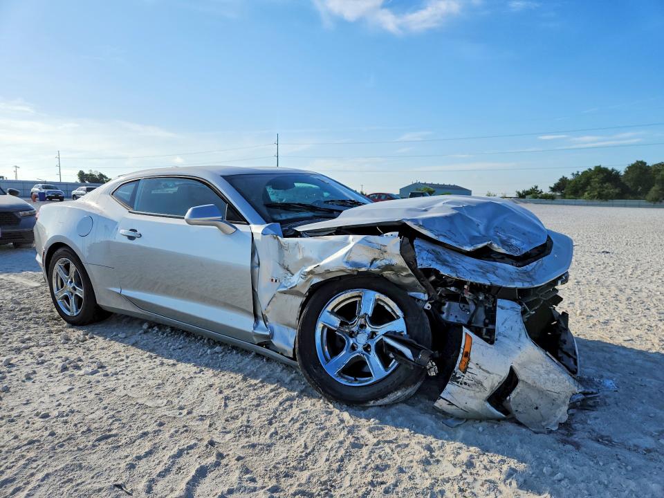 Photo 4 from auction – 2019 CHEVROLET CAMARO with VIN 1G1FB1RS8K0150335