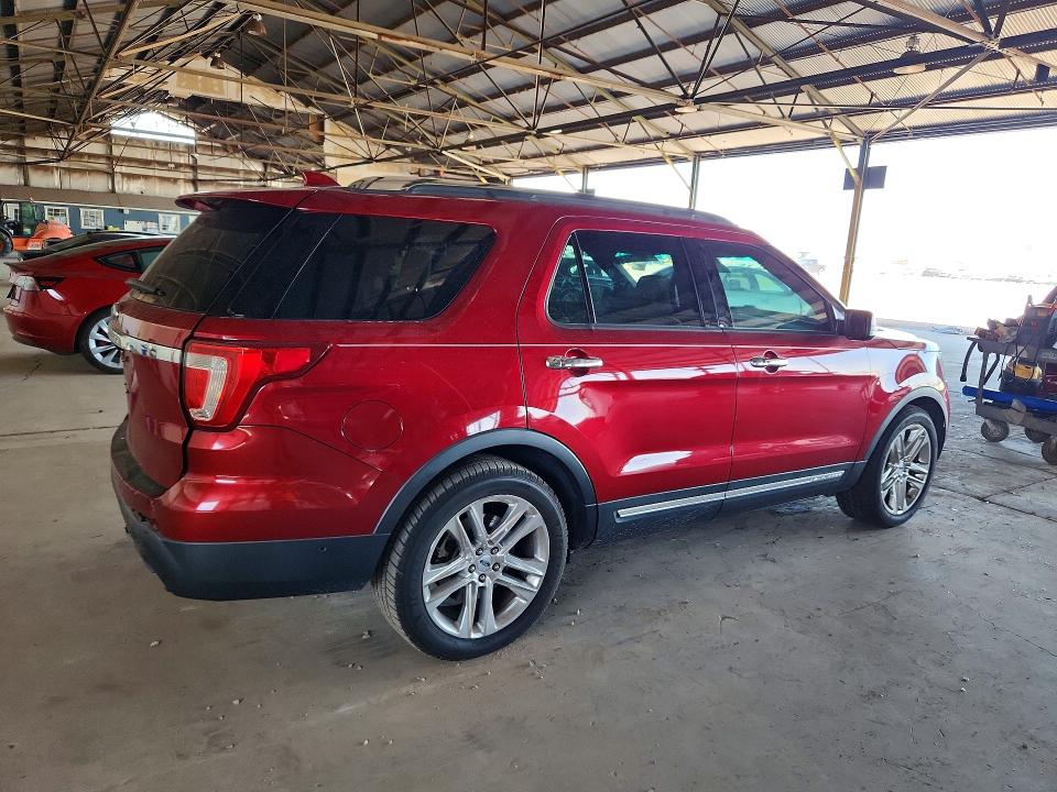 Photo 3 from auction – 2017 FORD EXPLORER with VIN 1FM5K7F84HGB07279