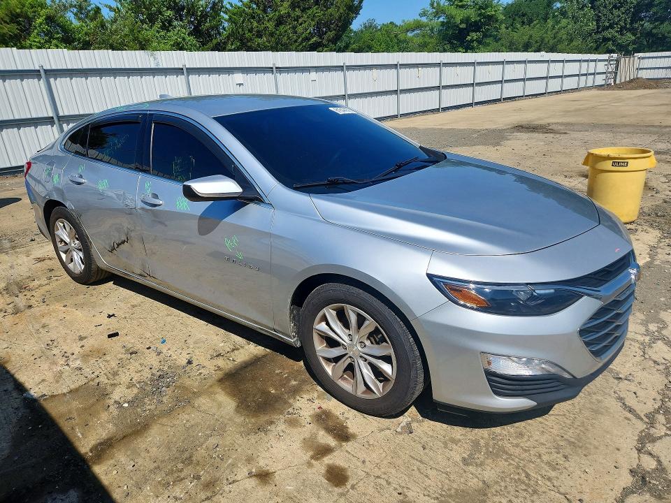 Photo 4 from auction – 2021 CHEVROLET MALIBU with VIN 1G1ZD5ST6MF061400