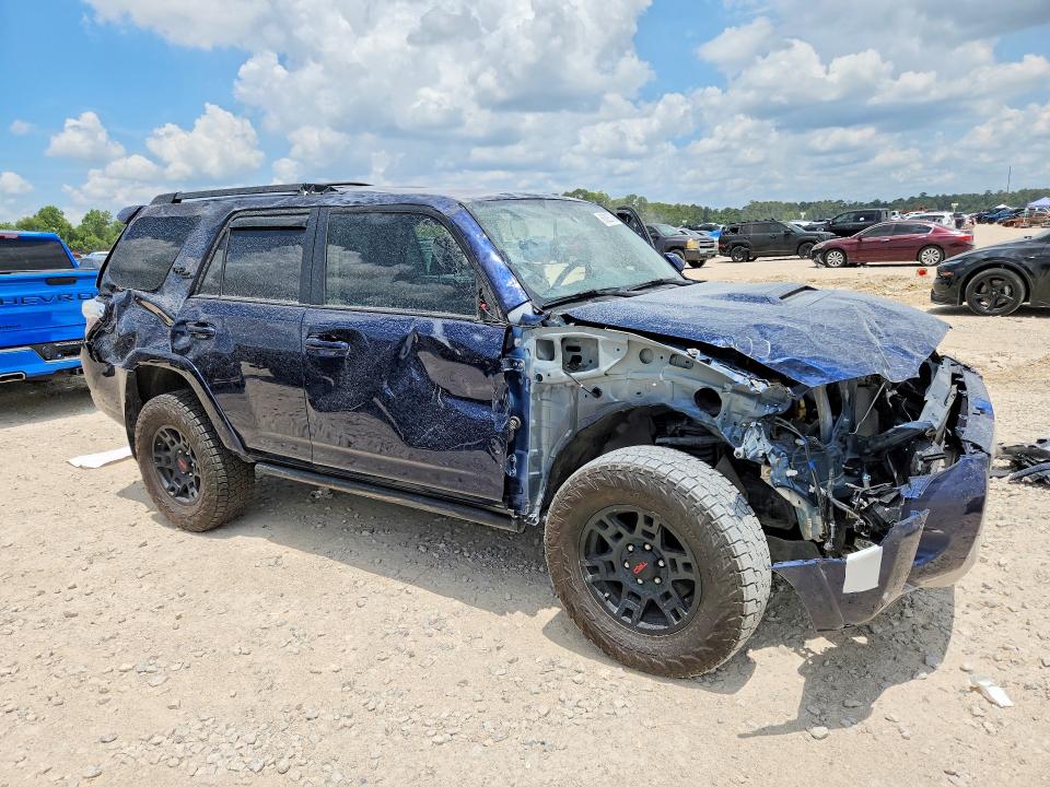 Photo 4 from auction – 2024 TOYOTA 4RUNNER with VIN JTEPU5JR2R6233428