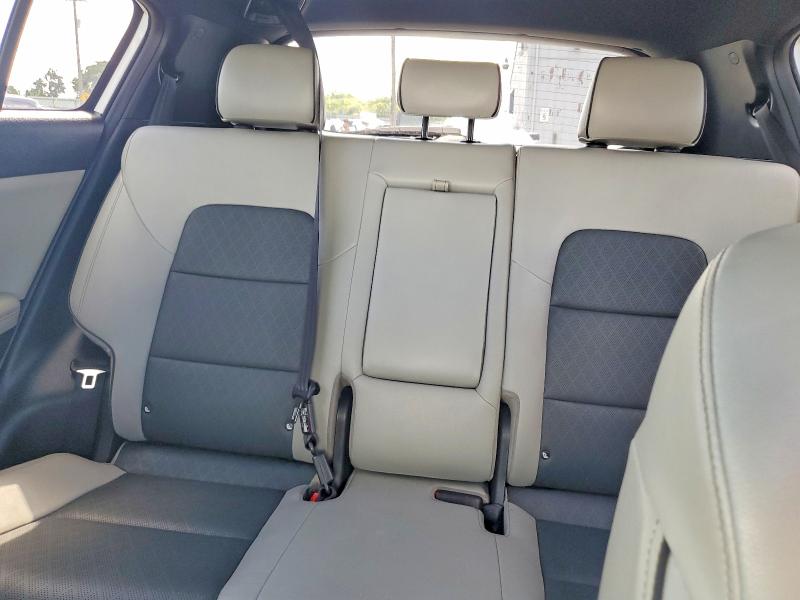 Photo 10 from auction – 2018 KIA SPORTAGE with VIN KNDPNCAC1J7443308