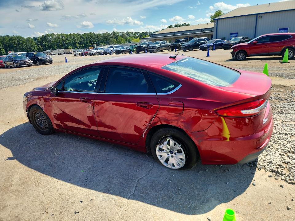 Photo 2 from auction – 2019 FORD FUSION with VIN 3FA6P0G72KR132694