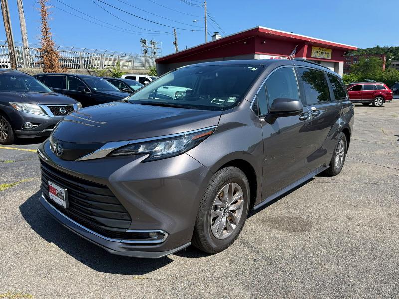 TOYOTA SIENNA 2023 z numerem VIN 5TDYSKFC2PS089541 - Zdjęcie z aukcji