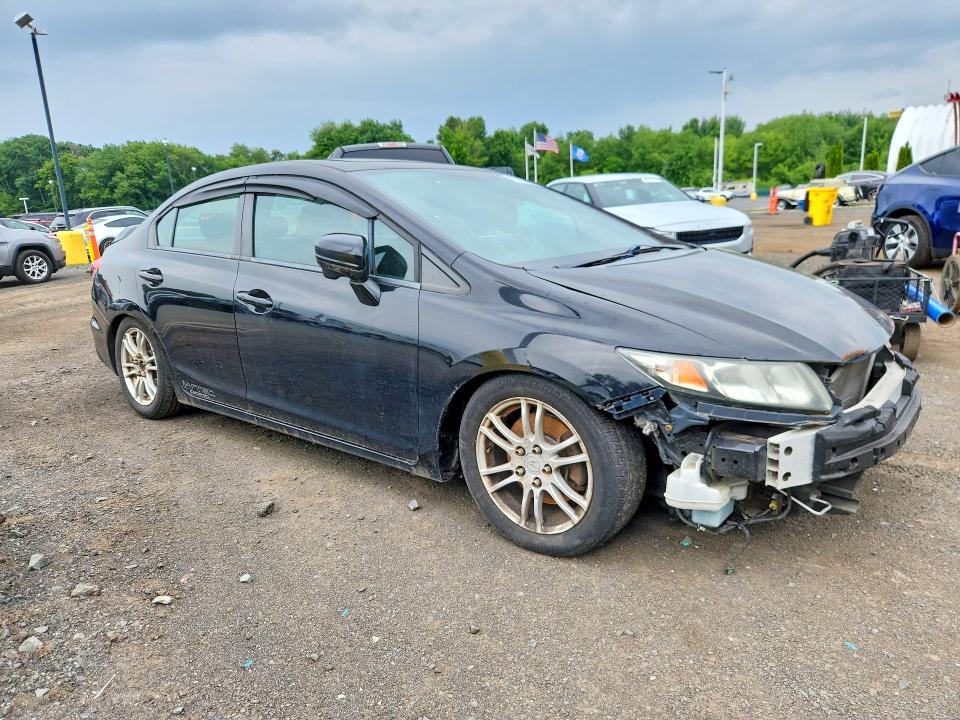 Photo 4 from auction – 2014 HONDA CIVIC with VIN 2HGFB6E52EH701428