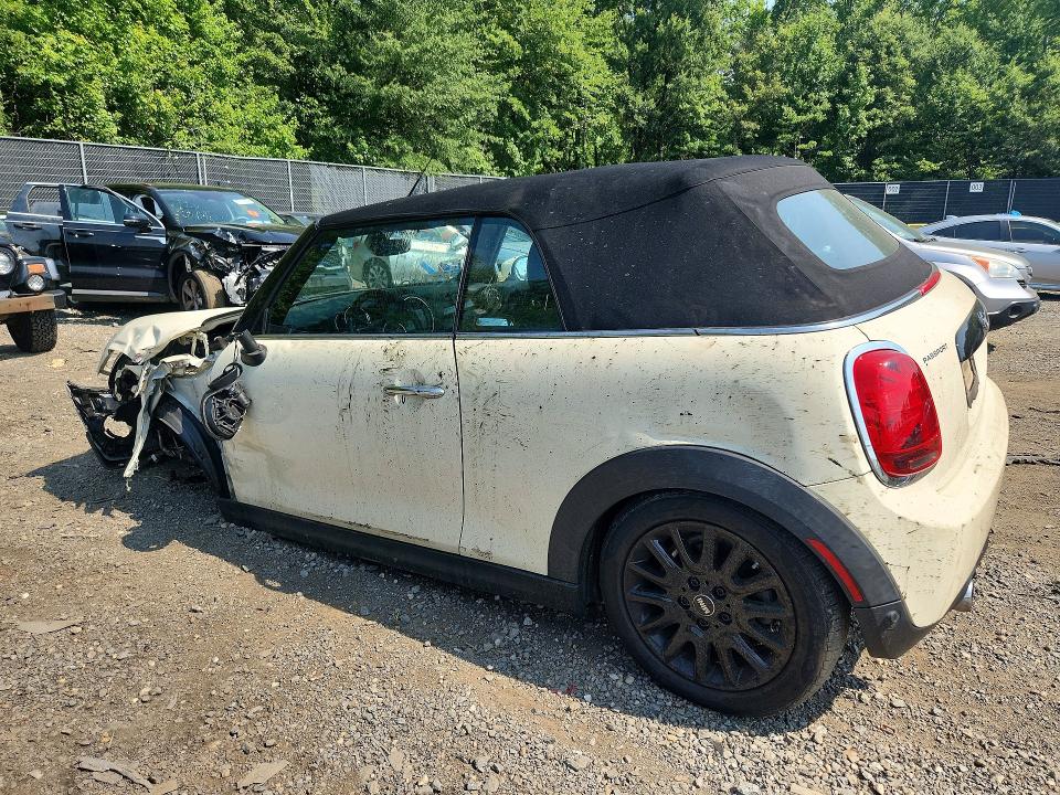 Photo 2 from auction – 2021 MINI COOPER with VIN WMWWJ3C03M3M41742