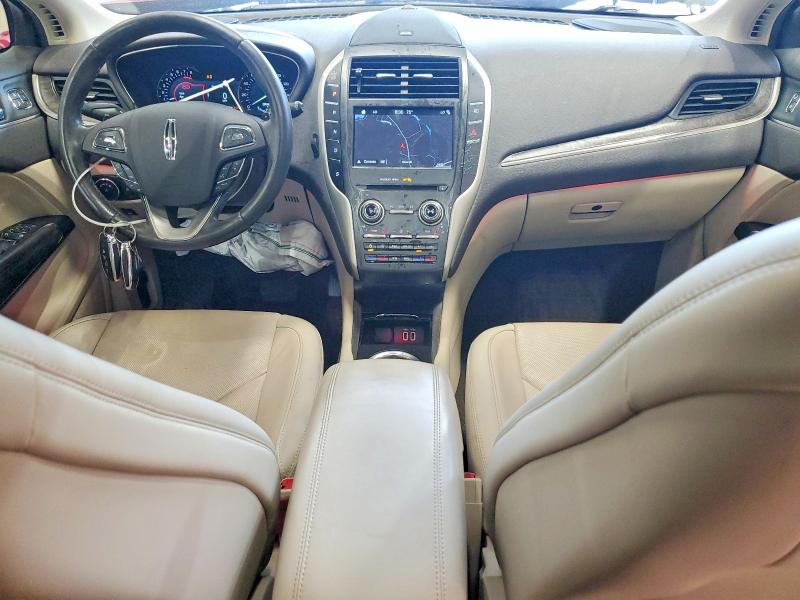 Photo 8 from auction – 2019 LINCOLN MKC with VIN 5LMCJ3D95KUL44321