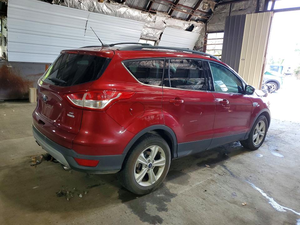 Foto 3 de la subasta – 2016 FORD ESCAPE con VIN 1FMCU9GX8GUA11027
