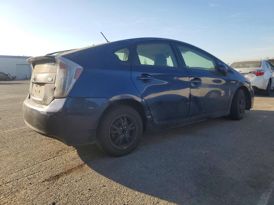 Photo 3 from auction – 2013 TOYOTA PRIUS with VIN JTDKN3DU0D1718236
