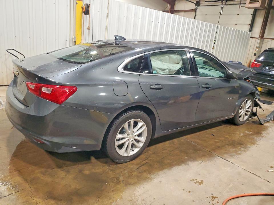 Photo 3 from auction – 2017 CHEVROLET MALIBU with VIN 1G1ZE5ST8HF225135