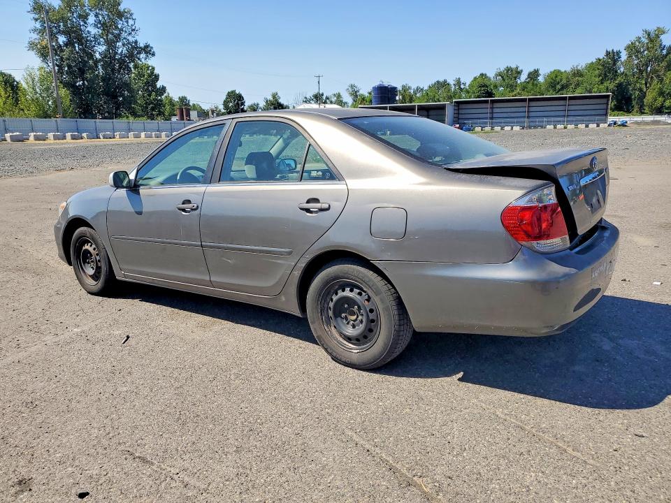 Photo 2 from auction – 2005 TOYOTA CAMRY with VIN JTDBE32K953034485