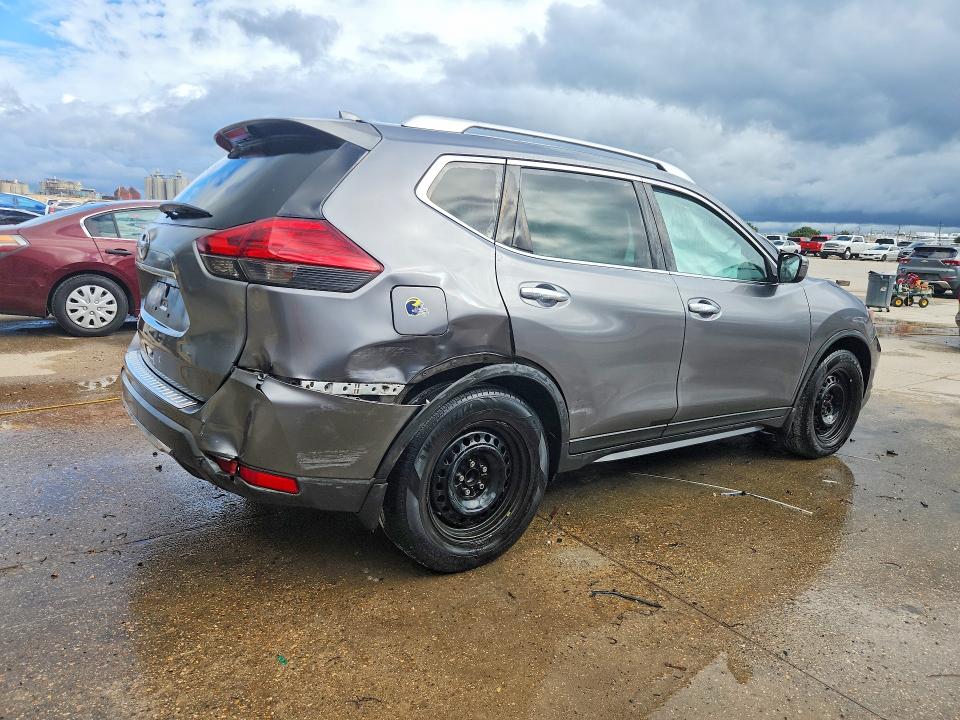 Photo 3 from auction – 2017 NISSAN ROGUE with VIN KNMAT2MT4HP518983