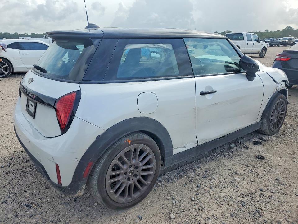 Photo 3 from auction – 2025 MINI COOPER with VIN WMW23GD04S2W25752